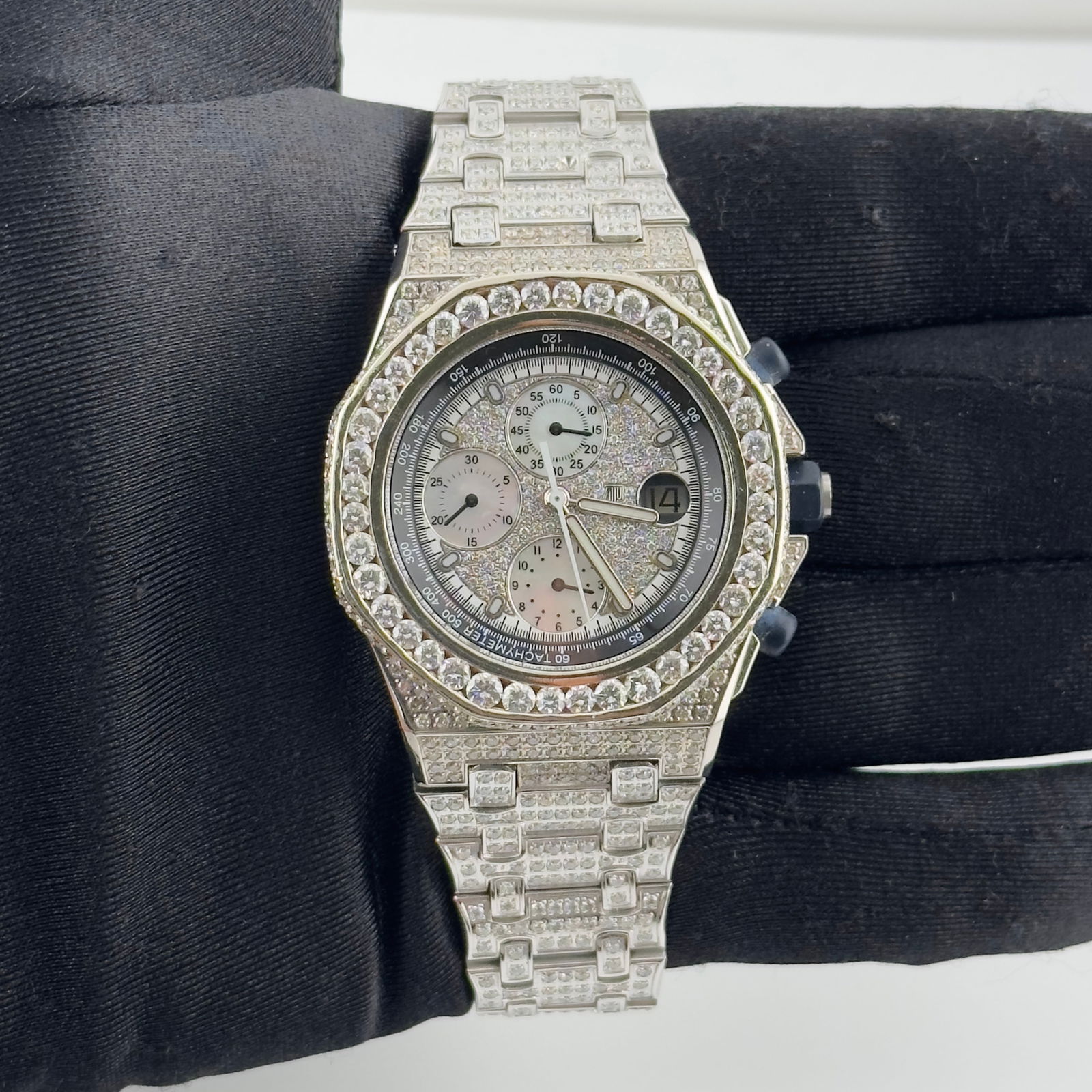 Royal Oak Offshore 26170ST Mens Watch with Aftermarket Iced Out Dial and Bracelet: Royal Oak Offshore 26170ST Mens Watch with Aftermarket Iced Out Dial and Bracelet This Audemars Piguet Royal Oak Offshore men's watch features a reference number 26170ST. It showcases an Aftermarket i