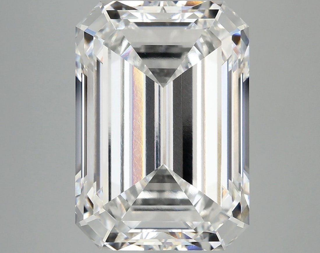Loose Diamond - EMERALD 10.57ct E VVS2: Loose Diamond - EMERALD 10.57ct E VVS2 Source: This is a real non-mined Diamond that has been grown in a lab Shape: EMERALD Carats: 10.57 Color: E Clarity: VVS2 Certification: IGI Video: