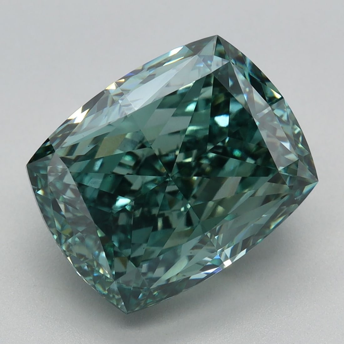 Loose Diamond - CUSHION MODIFIED 5.58ct Fancy Vivid Green VS1: Loose Diamond - CUSHION MODIFIED 5.58ct Fancy Vivid Green VS1 Source: This is a real non-mined Diamond that has been grown in a lab Shape: CUSHION MODIFIED Carats: 5.58 Color: Fancy Vivid Green Certif