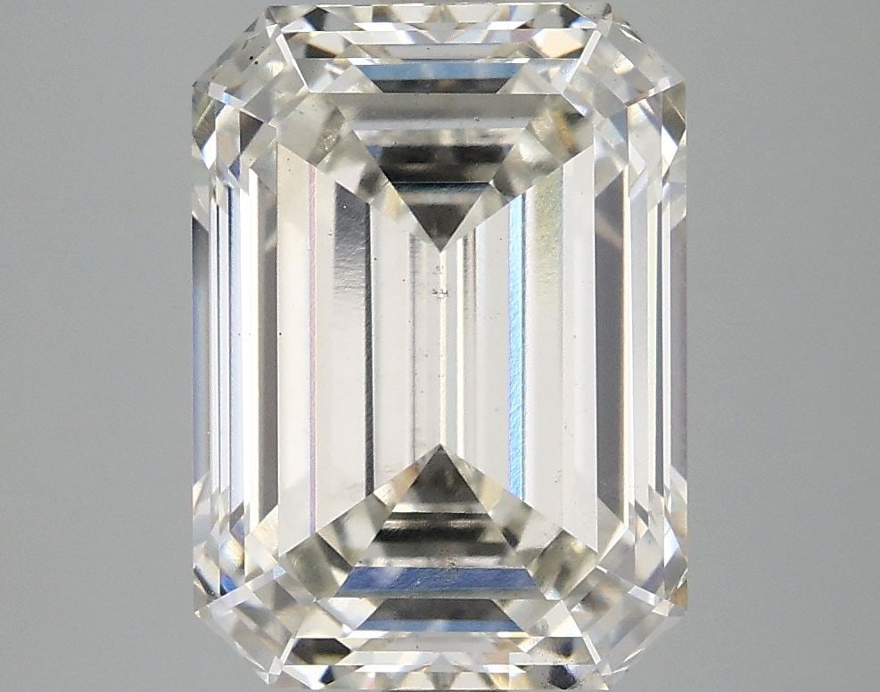 Loose Diamond - EMERALD 5.02ct H VS2: Loose Diamond - EMERALD 5.02ct H VS2 Source: This is a real non-mined Diamond that has been grown in a lab Shape: EMERALD Carats: 5.02 Color: H Clarity: VS2 Certification: IGI Video: