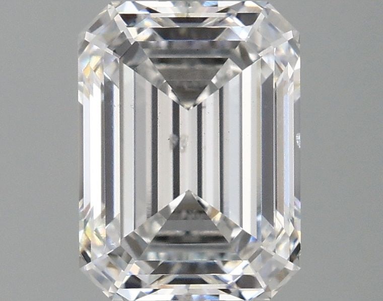Loose Diamond - EMERALD 2.53ct E SI1: Loose Diamond - EMERALD 2.53ct E SI1 Source: This is a real non-mined Diamond that has been grown in a lab Shape: EMERALD Carats: 2.53 Color: E Clarity: SI1 Certification: IGI Video: