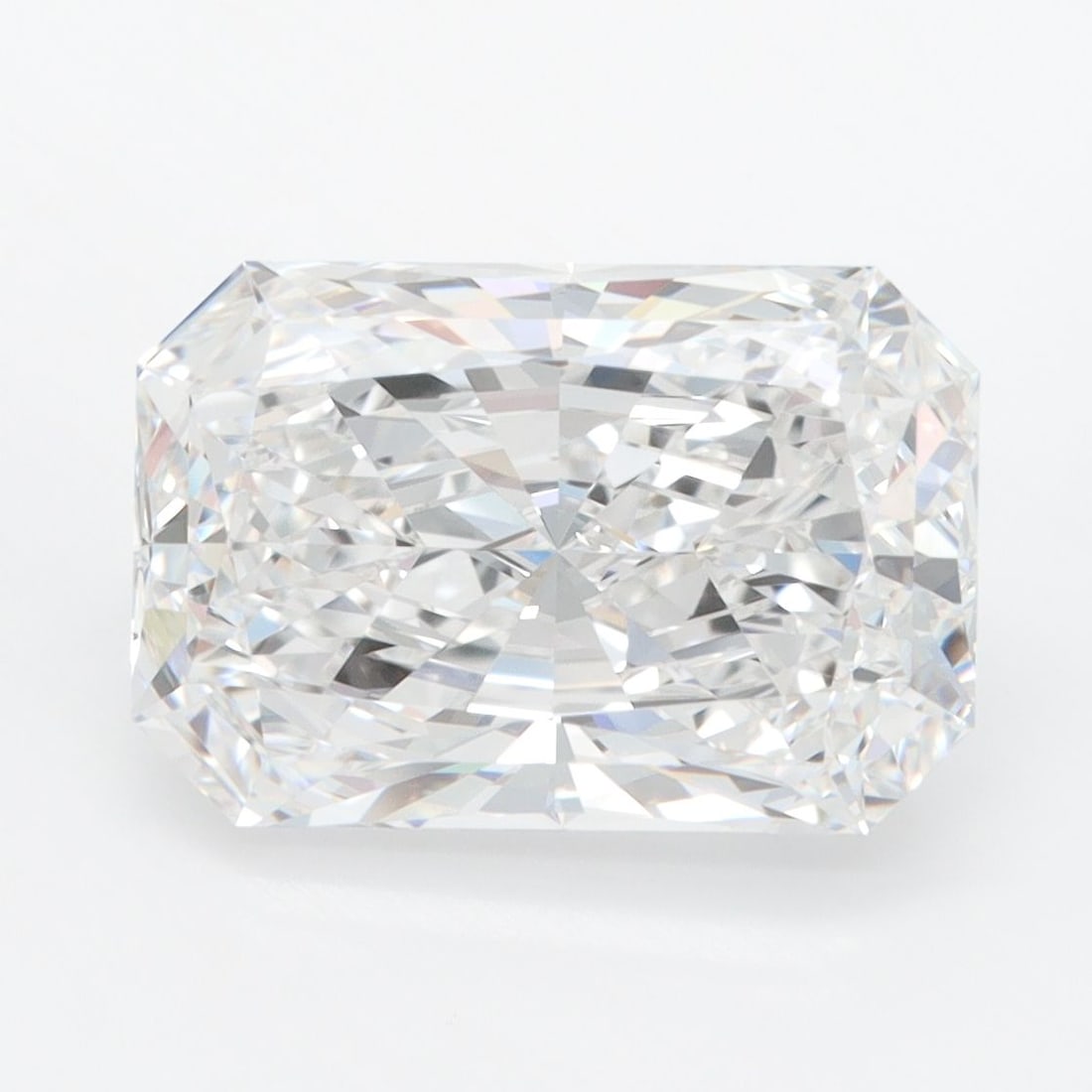 Loose Diamond - RADIANT 4.27ct D VVS1: Loose Diamond - RADIANT 4.27ct D VVS1 Source: This is a real non-mined Diamond that has been grown in a lab Shape: RADIANT Carats: 4.27 Color: D Clarity: VVS1 Certification: GIA Video: