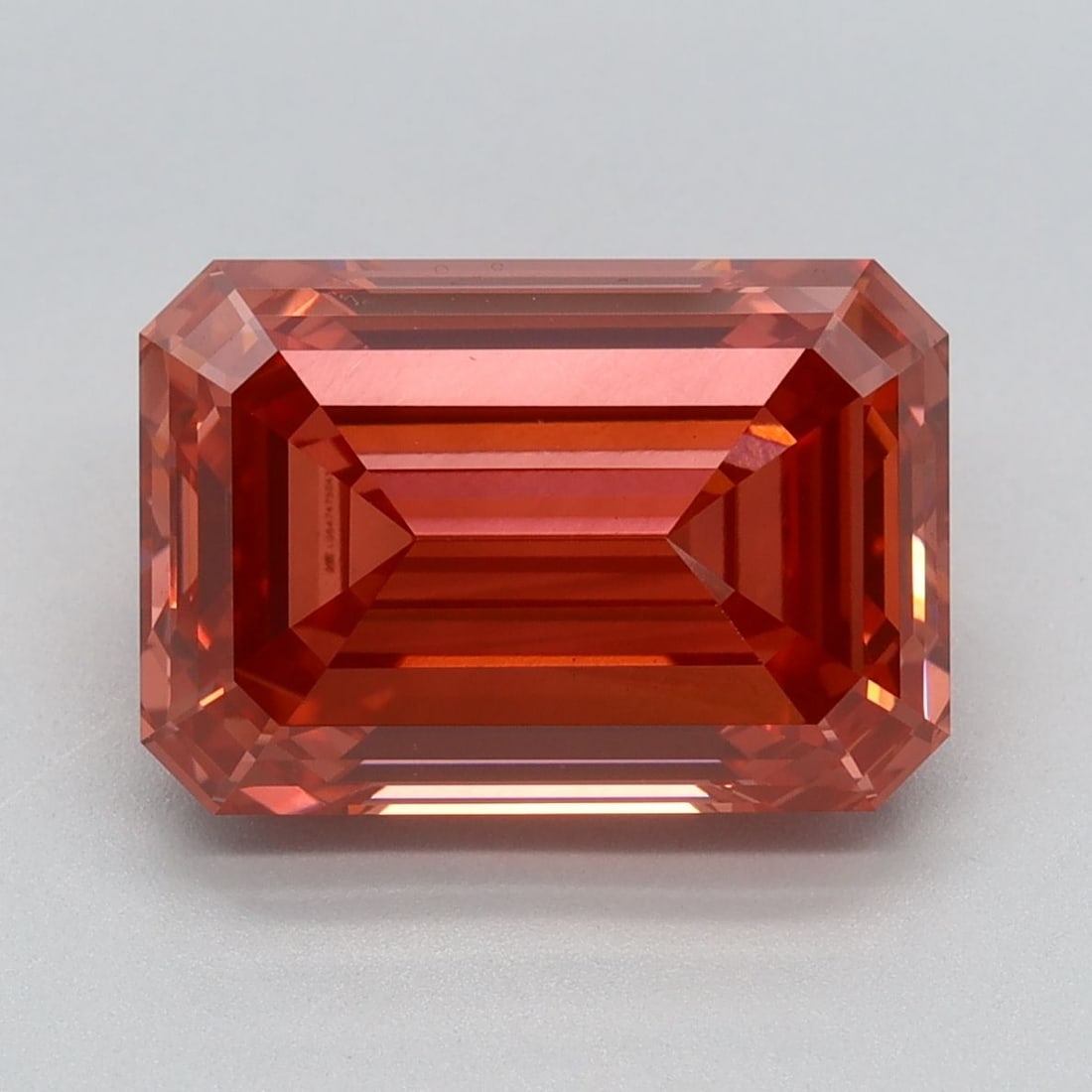 Loose Diamond - EMERALD 4.19ct Fancy Vivid Pink VS1: Loose Diamond - EMERALD 4.19ct Fancy Vivid Pink VS1 Source: This is a real non-mined Diamond that has been grown in a lab Shape: EMERALD Carats: 4.19 Color: Fancy Vivid Pink Certification: IGI