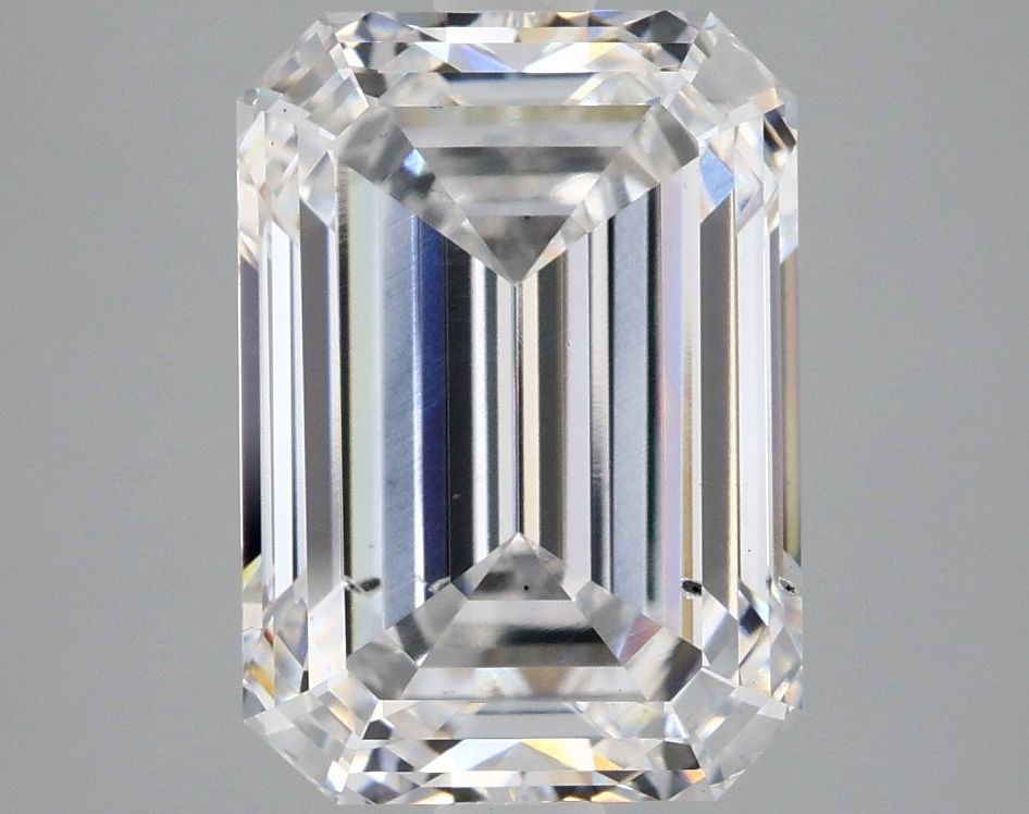 Loose Diamond - EMERALD 4.03ct D SI1: Loose Diamond - EMERALD 4.03ct D SI1 Source: This is a real non-mined Diamond that has been grown in a lab Shape: EMERALD Carats: 4.03 Color: D Clarity: SI1 Certification: IGI Video: