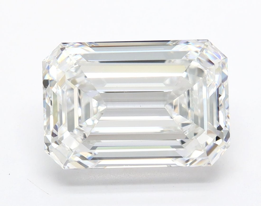 Loose Diamond - EMERALD 3.04ct D IF: Loose Diamond - EMERALD 3.04ct D IF Source: This is a real non-mined Diamond that has been grown in a lab Shape: EMERALD Carats: 3.04 Color: D Clarity: IF Certification: GIA Video: