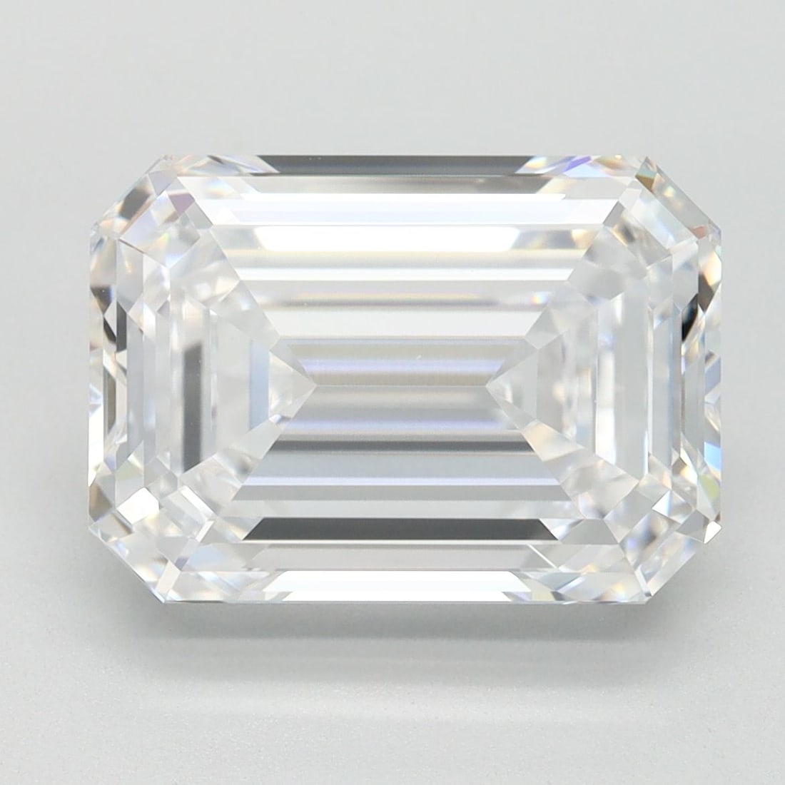 Loose Diamond - EMERALD 4.63ct D IF: Loose Diamond - EMERALD 4.63ct D IF Source: This is a real non-mined Diamond that has been grown in a lab Shape: EMERALD Carats: 4.63 Color: D Clarity: IF Certification: IGI Video: