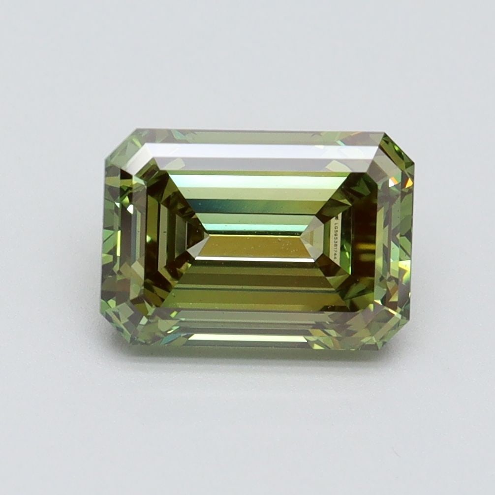 Loose Diamond - EMERALD 2.08ct Fancy Vivid Green VS1: Loose Diamond - EMERALD 2.08ct Fancy Vivid Green VS1 Source: This is a real non-mined Diamond that has been grown in a lab Shape: EMERALD Carats: 2.08 Color: Fancy Vivid Green Certification: IGI Video