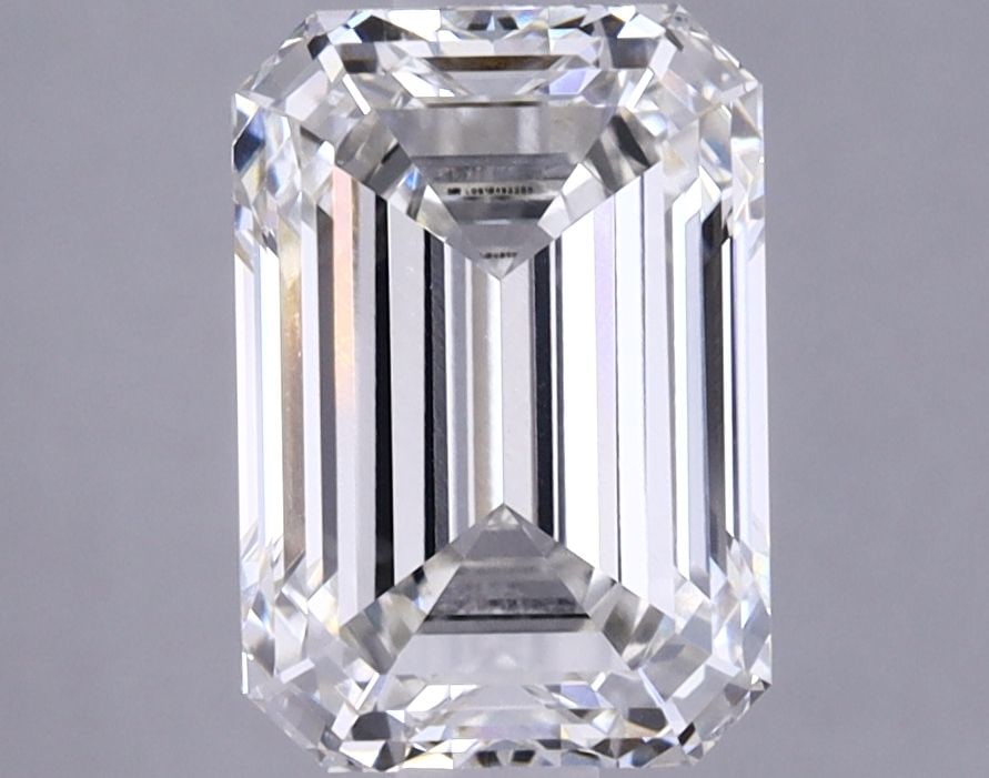 Loose Diamond - EMERALD 2.74ct G VVS2: Loose Diamond - EMERALD 2.74ct G VVS2 Source: This is a real non-mined Diamond that has been grown in a lab Shape: EMERALD Carats: 2.74 Color: G Clarity: VVS2 Certification: IGI Video: