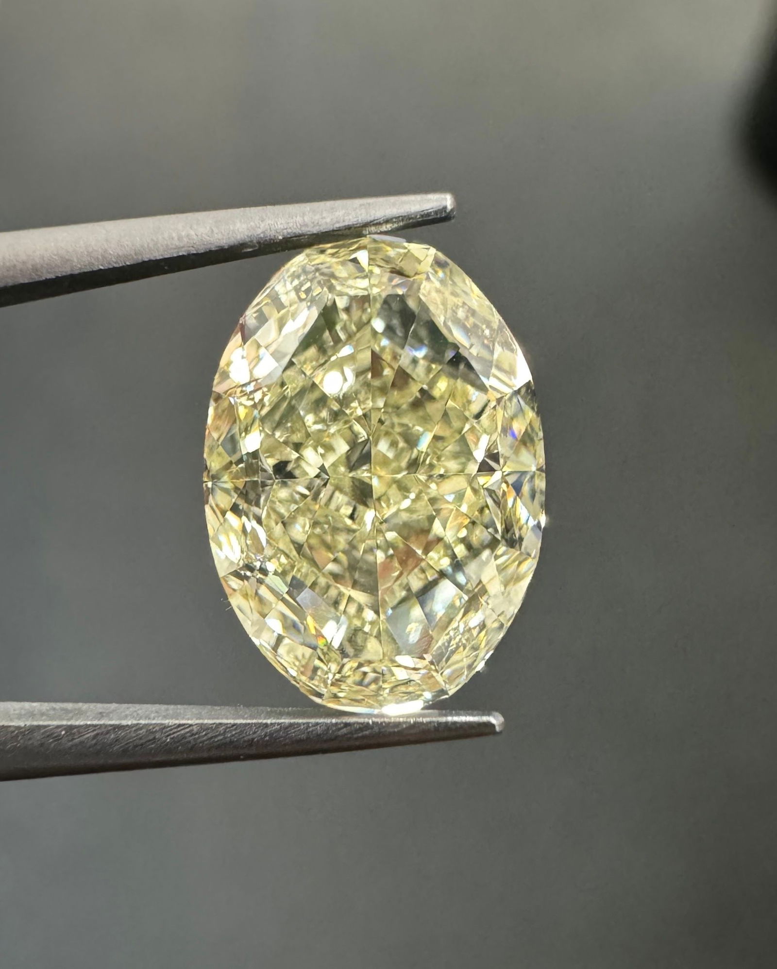 Loose Diamond - OVAL 3.02ct U-V VS1 (1 of 1)
