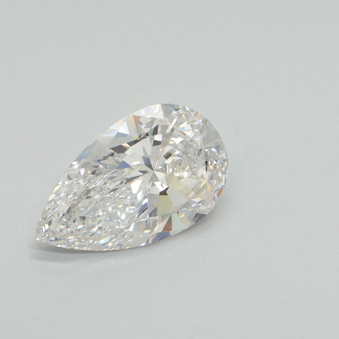 Loose Diamond - PEAR 1.55ct D VVS2: Loose Diamond - PEAR 1.55ct D VVS2 Source: This is a real non-mined Diamond that has been grown in a lab Shape: PEAR Carats: 1.55 Color: D Clarity: VVS2 Certification: IGI Video: