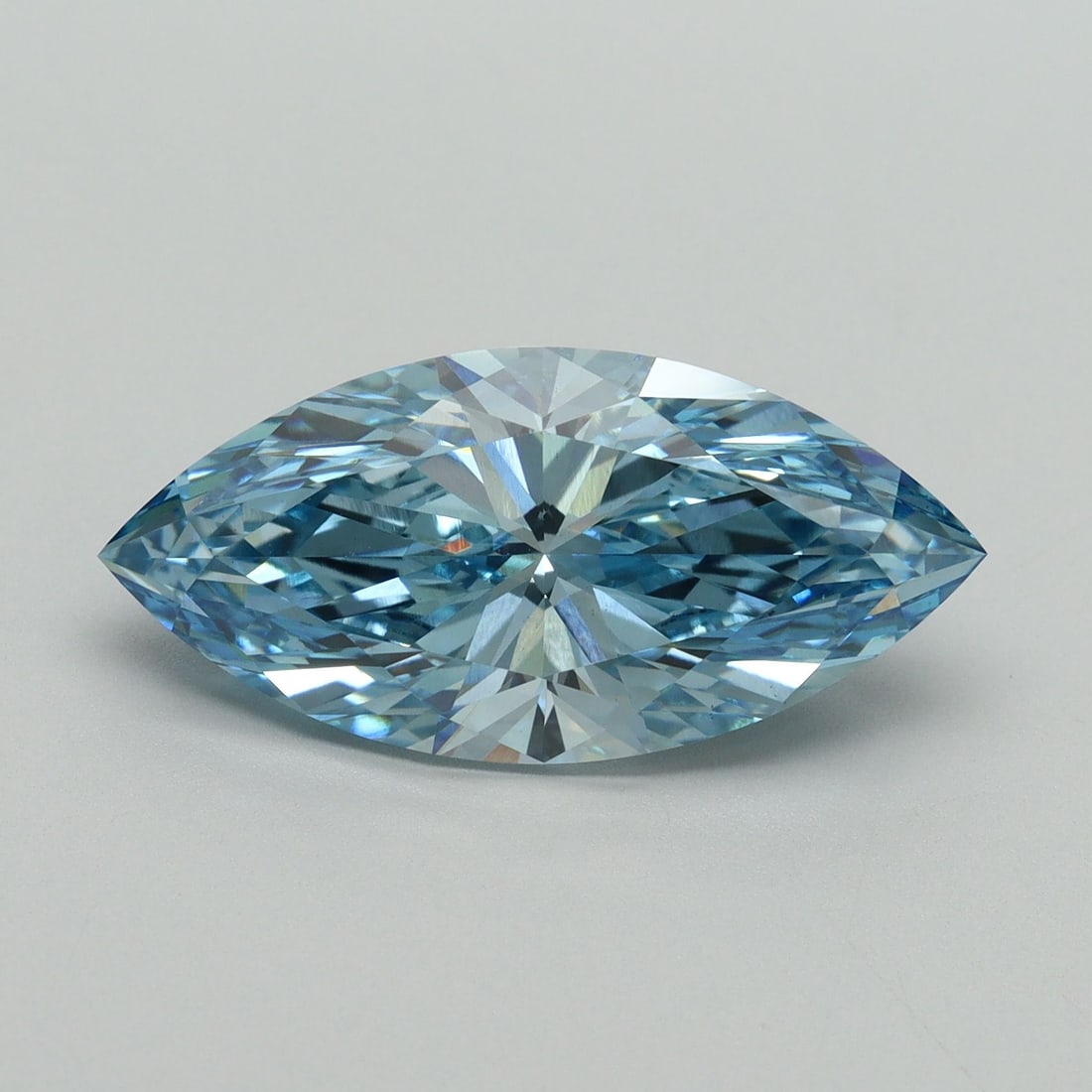 Loose Diamond - MARQUISE 5.05ct Fancy Vivid Blue VS1: Loose Diamond - MARQUISE 5.05ct Fancy Vivid Blue VS1 Source: This is a real non-mined Diamond that has been grown in a lab Shape: MARQUISE Carats: 5.05 Color: Fancy Vivid Blue Certification: IGI Video