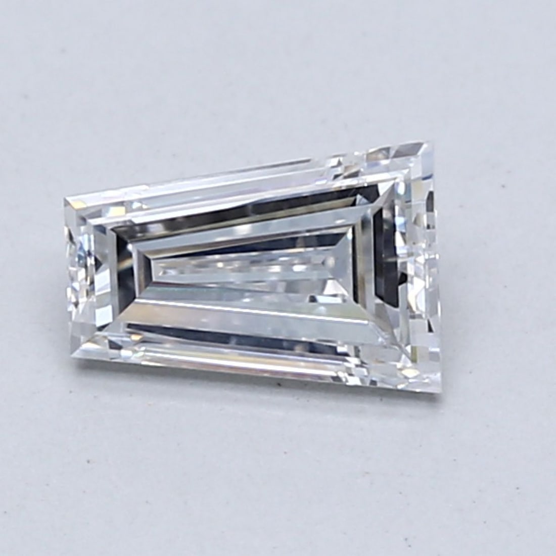 Loose Diamond - TAPERED BAGUETTE 0.82ct F VS2 (1 of 1)