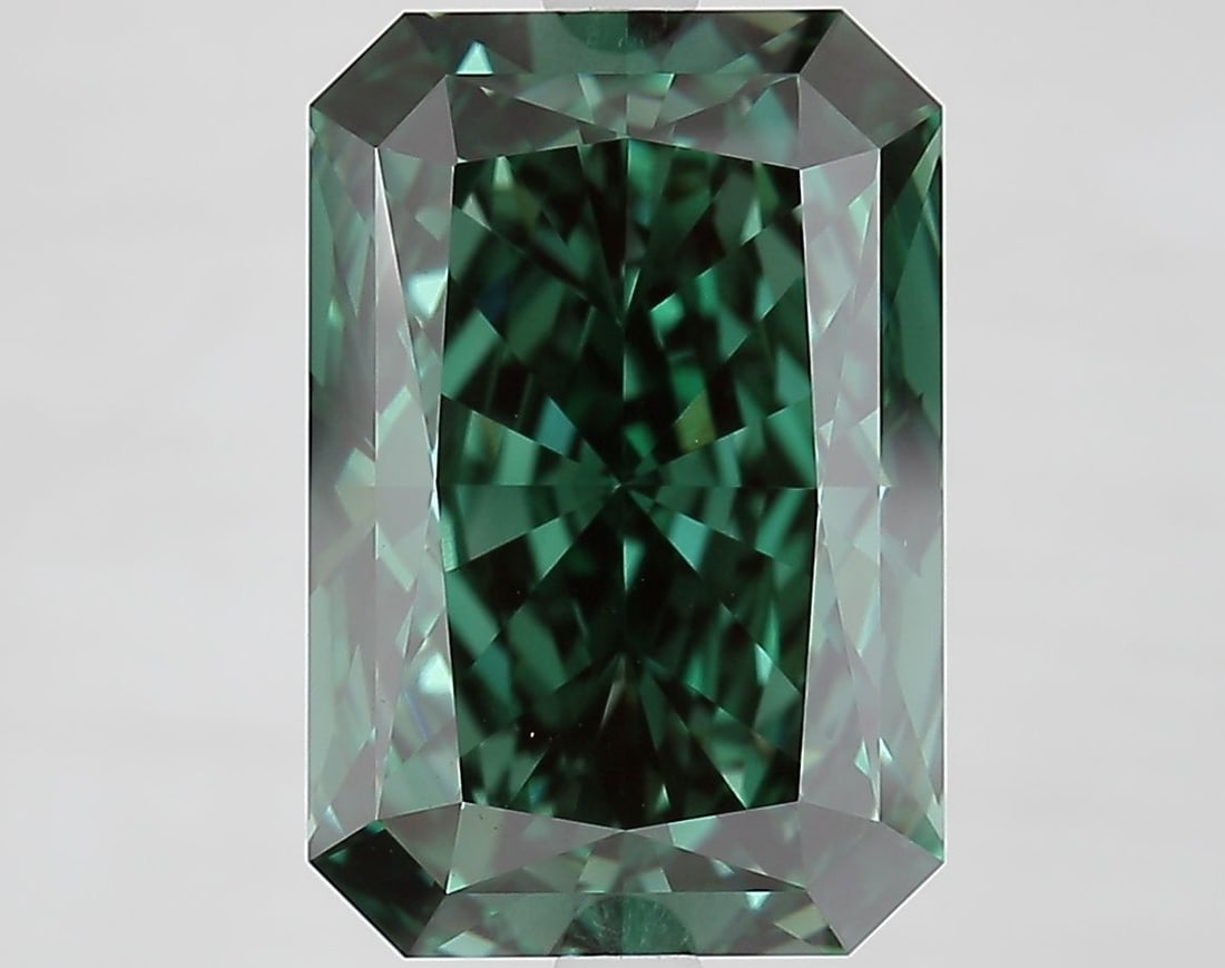Loose Diamond - RADIANT 6.3ct Fancy Vivid Green VVS2: Loose Diamond - RADIANT 6.3ct Fancy Vivid Green VVS2 Source: This is a real non-mined Diamond that has been grown in a lab Shape: RADIANT Carats: 6.3 Color: Fancy Vivid Green Certification: IGI