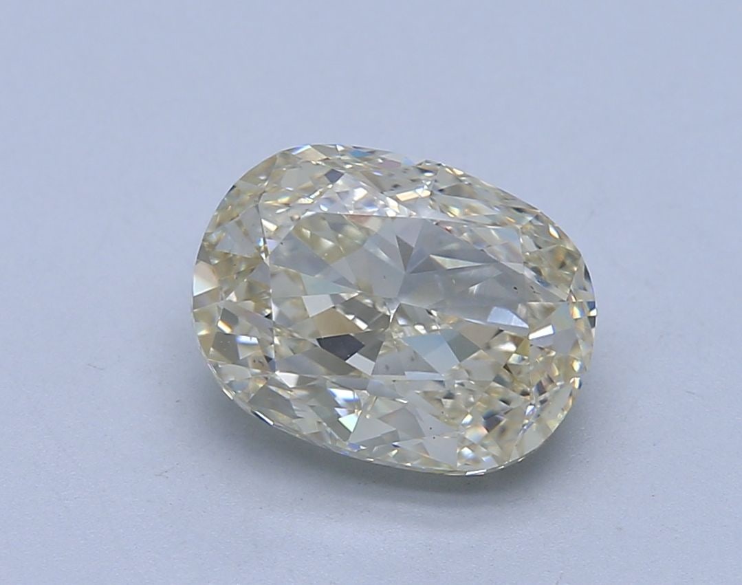 Loose Diamond - OVAL 4.01ct K VS2: Loose Diamond - OVAL 4.01ct K VS2 Source: Natural Shape: OVAL Carats: 4.01 Color: K Clarity: VS2 Certification: HRD Video: