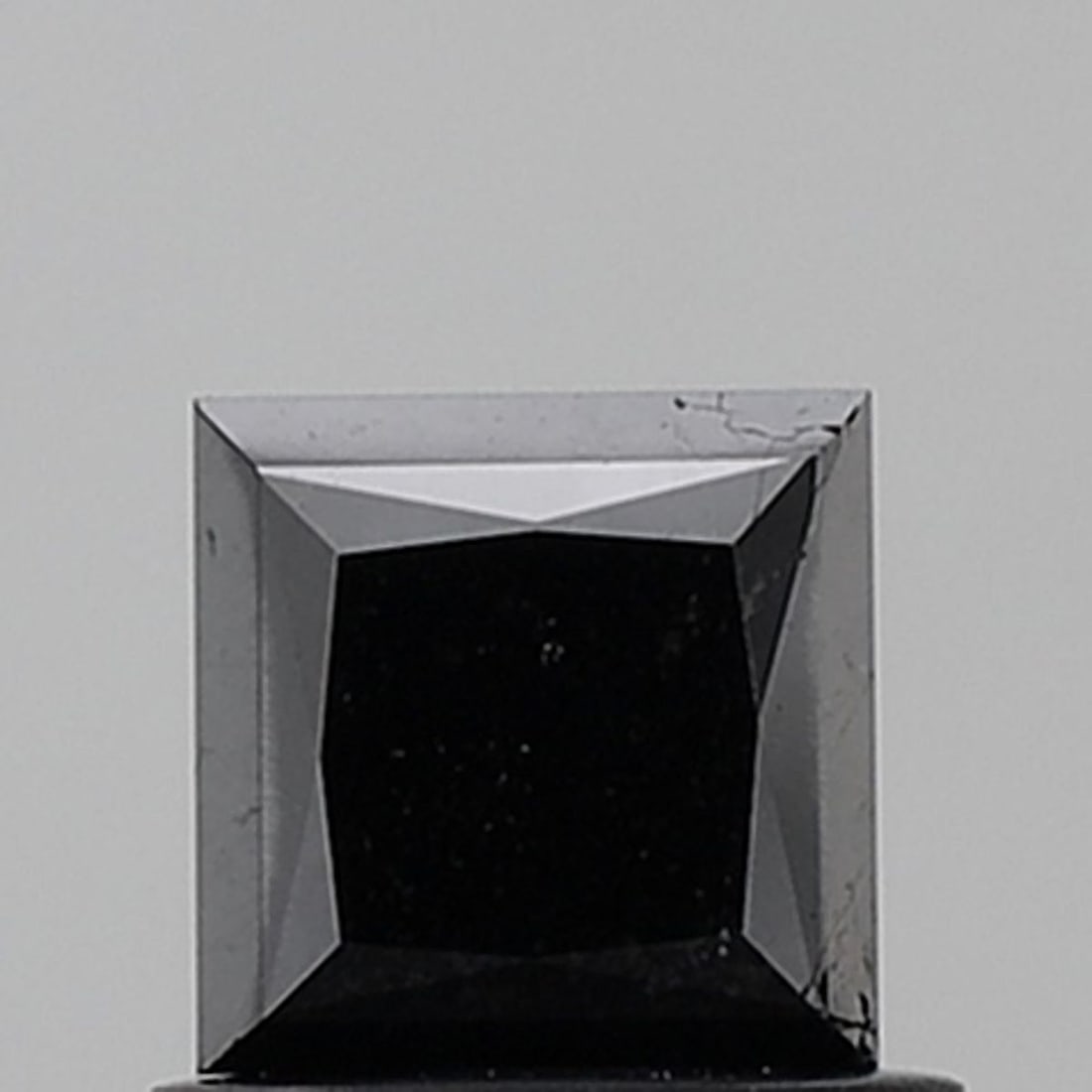 Loose Diamond - PRINCESS 0.93ct Black VS1: Loose Diamond - PRINCESS 0.93ct Black VS1 Source: Natural Shape: PRINCESS Carats: 0.93 Color: Black Certification: NONE Video: