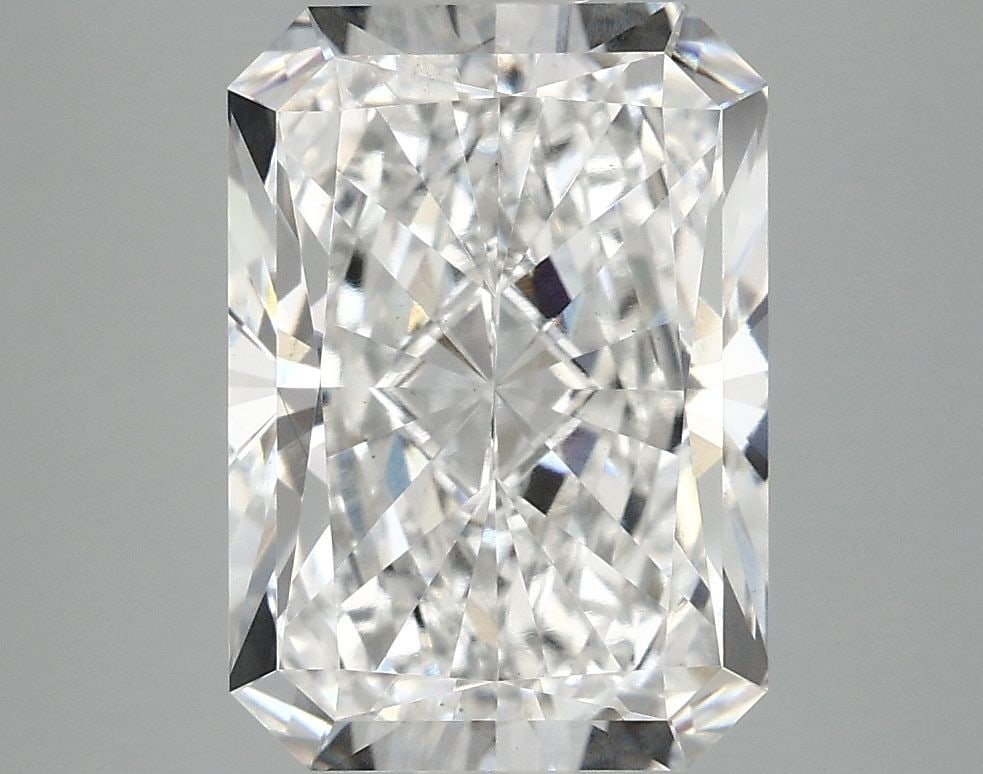 Loose Diamond - RADIANT 4.06ct E VS1: Loose Diamond - RADIANT 4.06ct E VS1 Source: This is a real non-mined Diamond that has been grown in a lab Shape: RADIANT Carats: 4.06 Color: E Clarity: VS1 Certification: IGI Video: