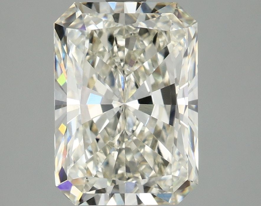 Loose Diamond - RADIANT 3.1ct H VVS2: Loose Diamond - RADIANT 3.1ct H VVS2 Source: This is a real non-mined Diamond that has been grown in a lab Shape: RADIANT Carats: 3.1 Color: H Clarity: VVS2 Certification: IGI Video: