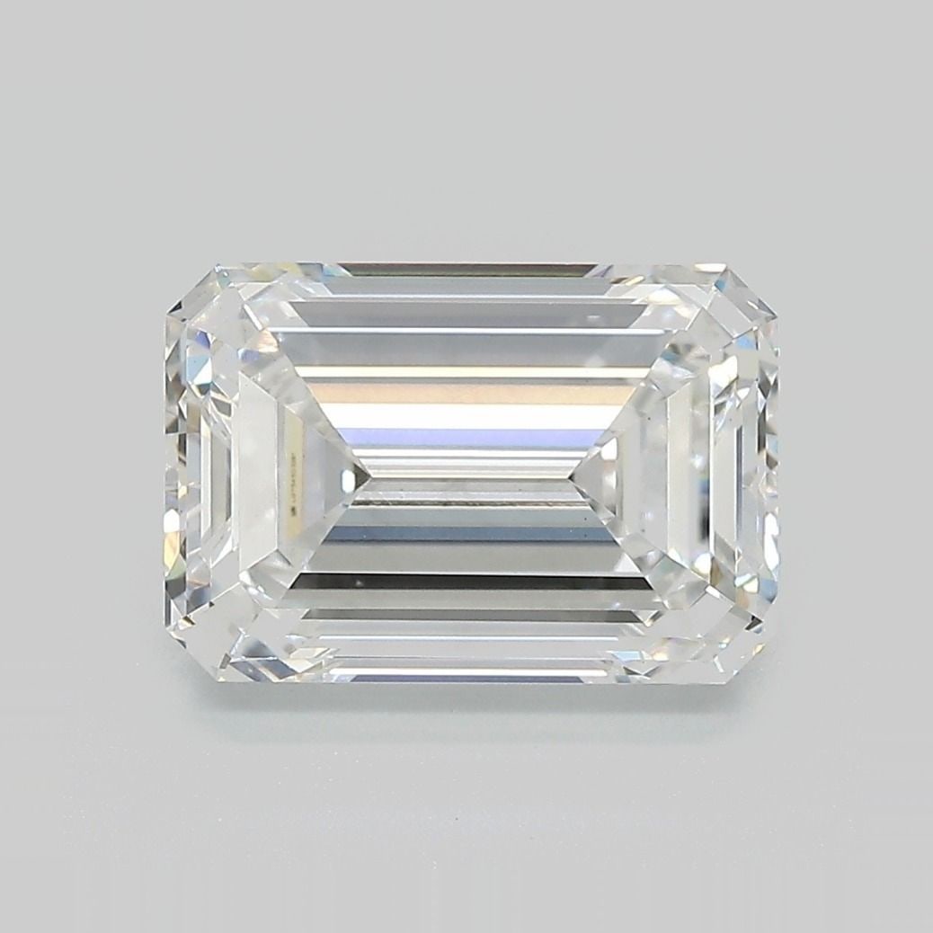 Loose Diamond - EMERALD 4.24ct E VS1: Loose Diamond - EMERALD 4.24ct E VS1 Source: This is a real non-mined Diamond that has been grown in a lab Shape: EMERALD Carats: 4.24 Color: E Clarity: VS1 Certification: IGI Video:
