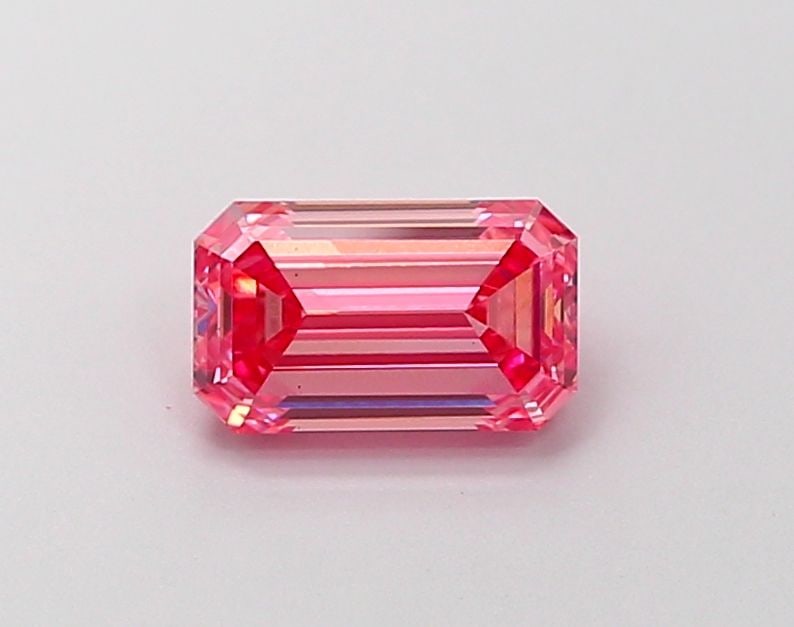 Loose Diamond - EMERALD 0.99ct Fancy Vivid Pink VS1: Loose Diamond - EMERALD 0.99ct Fancy Vivid Pink VS1 Source: This is a real non-mined Diamond that has been grown in a lab Shape: EMERALD Carats: 0.99 Color: Fancy Vivid Pink Certification: IGI