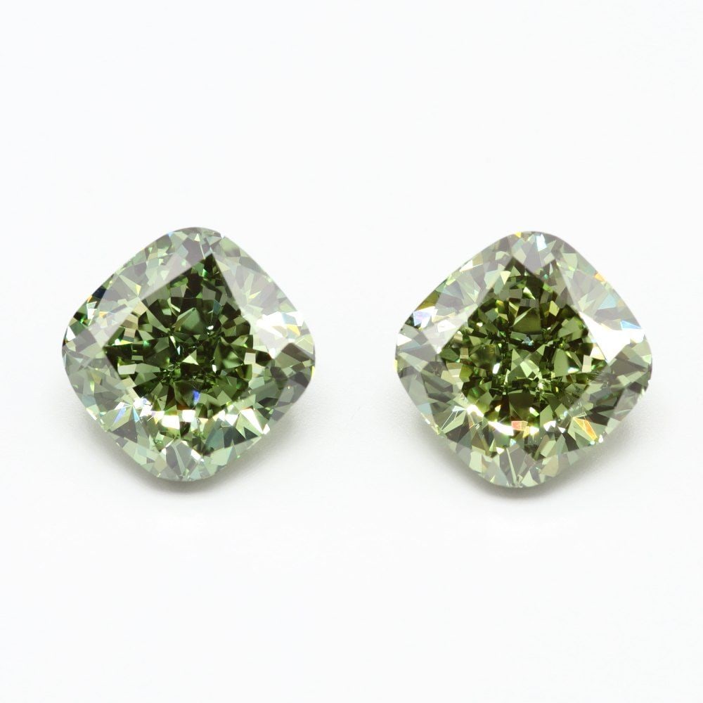 Loose Diamond - CUSHION BRILLIANT 3.03ct Fancy Vivid Green VS2: Loose Diamond - CUSHION BRILLIANT 3.03ct Fancy Vivid Green VS2 Source: This is a real non-mined Diamond that has been grown in a lab Shape: CUSHION BRILLIANT Carats: 3.03 Color: Fancy Vivid Green Cert