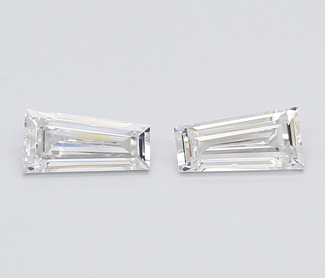 Loose Diamond - TAPERED BAGUETTE 1.43ct F VVS2: Loose Diamond - TAPERED BAGUETTE 1.43ct F VVS2 Source: This is a real non-mined Diamond that has been grown in a lab Shape: TAPERED BAGUETTE Carats: 1.43 Color: F Clarity: VVS2 Certification: NONE Vid