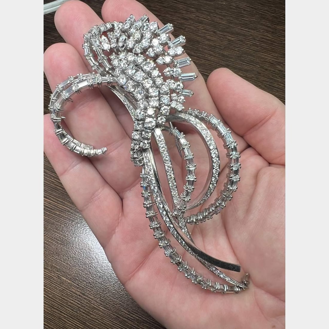 1950's Platinum Brooch 21.25 Ct Diamond G-H VVS-VS (1 of 4)