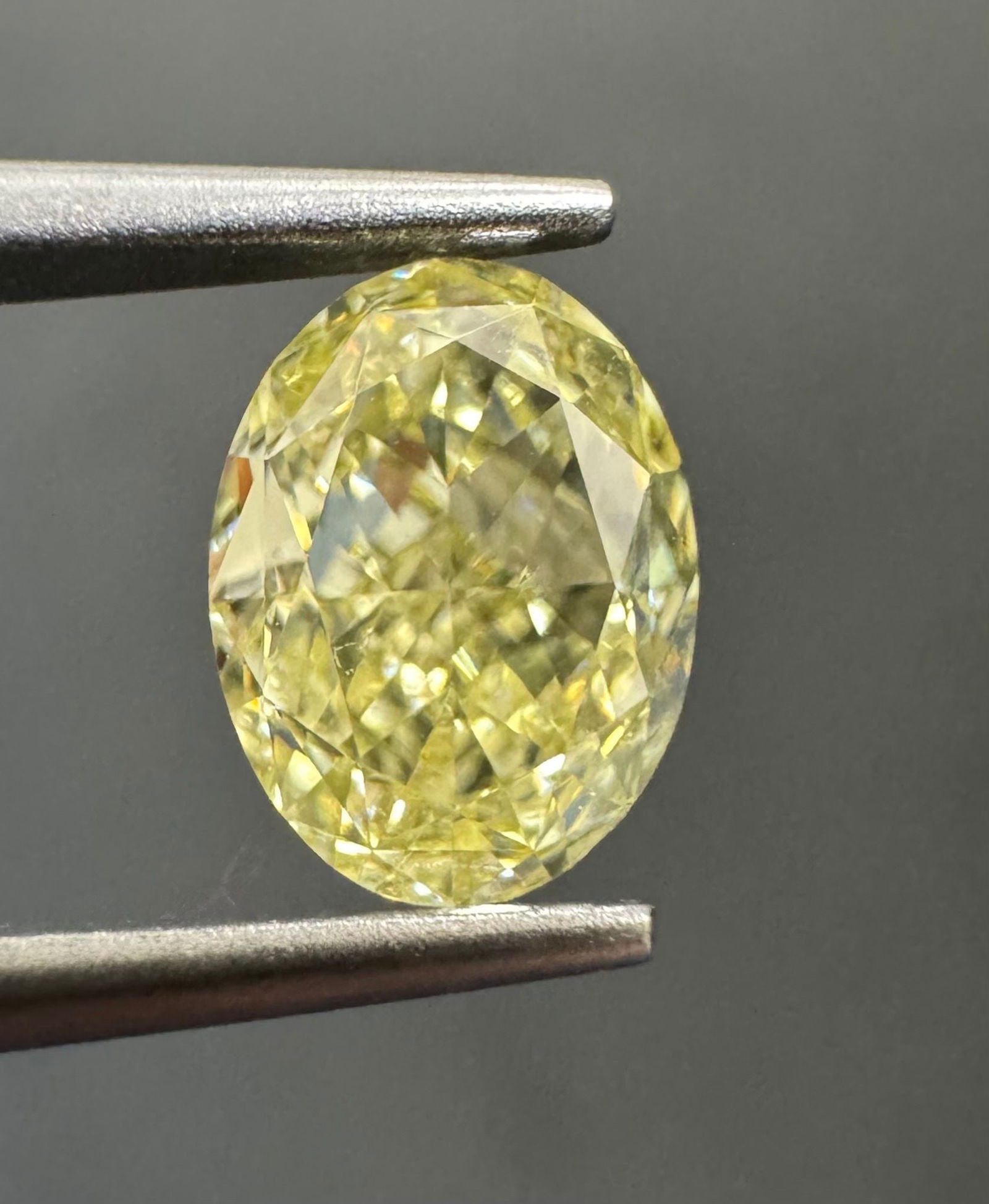 Loose Diamond - OVAL 0.81ct Fancy Yellow VS2 (1 of 1)