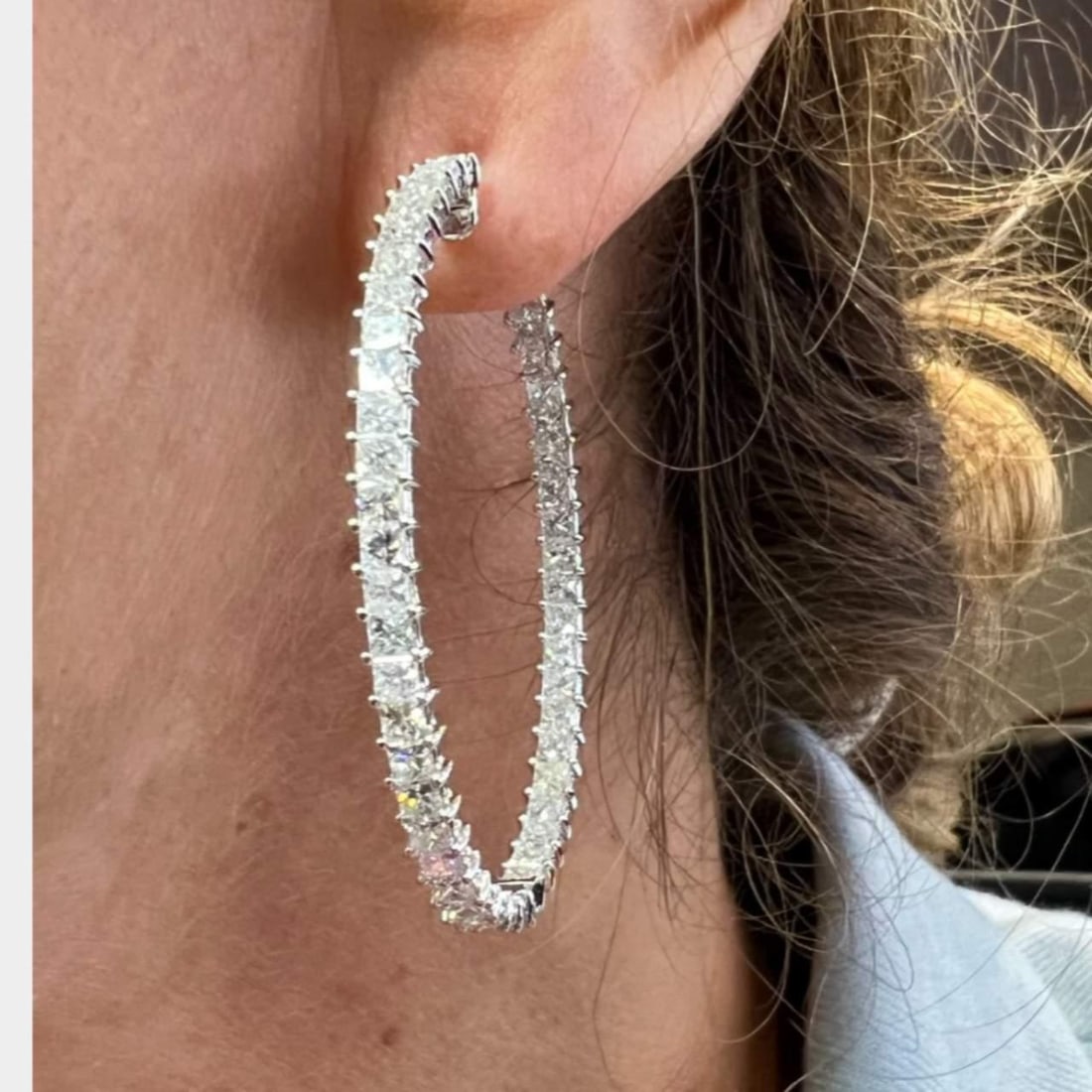 18K White Gold 8.68 Ct Diamond Hoop Earrings 98 Diamonds F-H Clarity: 18K White Gold 8.68 Ct Diamond Hoop Earrings 98 Diamonds F-H Clarity Elevate your elegance with these stunning 18K White Gold Diamond Hoop Earrings. Featuring a total of 98 diamonds with an approximat