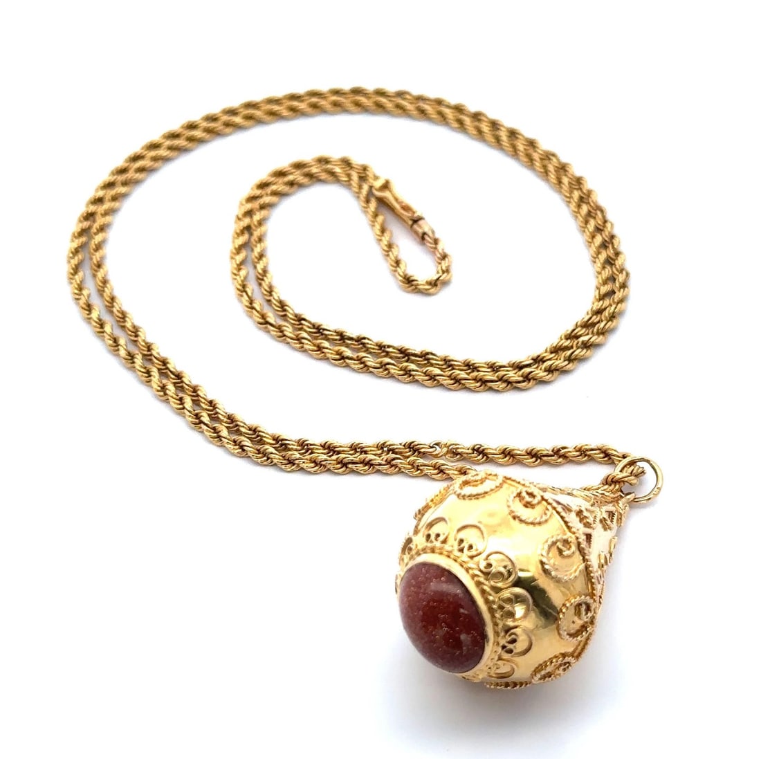 Vintage Etruscan Revival 18k Goldstone Amulet Pendant Necklace 28.5in: Vintage Etruscan Revival 18k Goldstone Amulet Pendant Necklace 28.5in This exquisite Vintage Etruscan Revival necklace features an ornate amulet pendant crafted from solid 18k yellow gold. The pendant