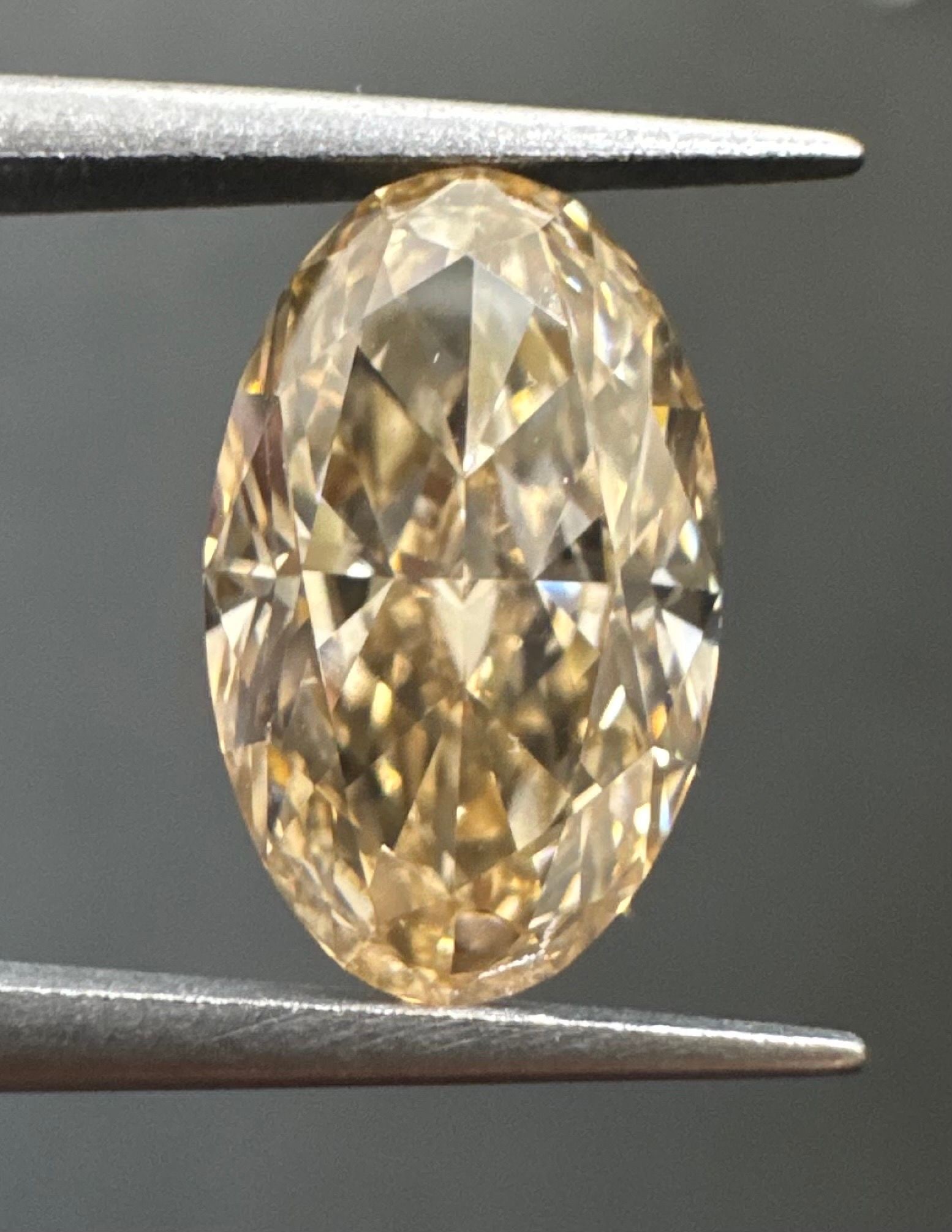 Loose Diamond - OVAL 1.85ct Fancy Light Yellow Brown VVS2 (1 of 1)