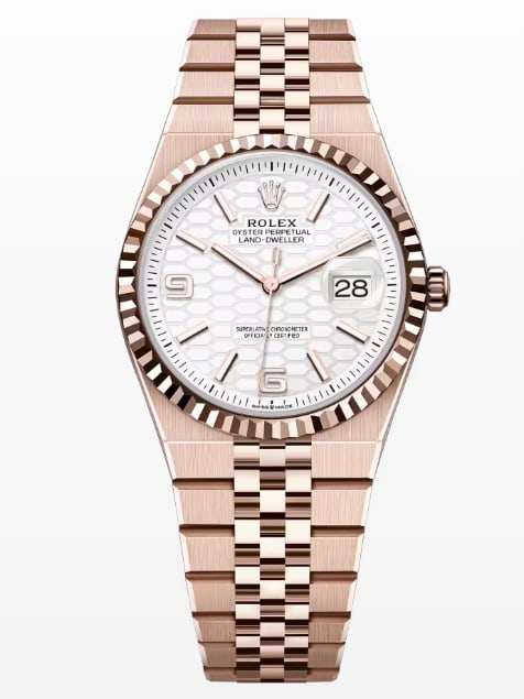 Land-Dweller 127235 White Honeycomb Dial Flat Jubilee Bracelet with Green Card 2025: Land-Dweller 127235 White Honeycomb Dial Flat Jubilee Bracelet with Green Card 2025 This Rolex Land-Dweller features a distinctive white honeycomb dial and a fluted bezel. It comes with a flat Jubilee
