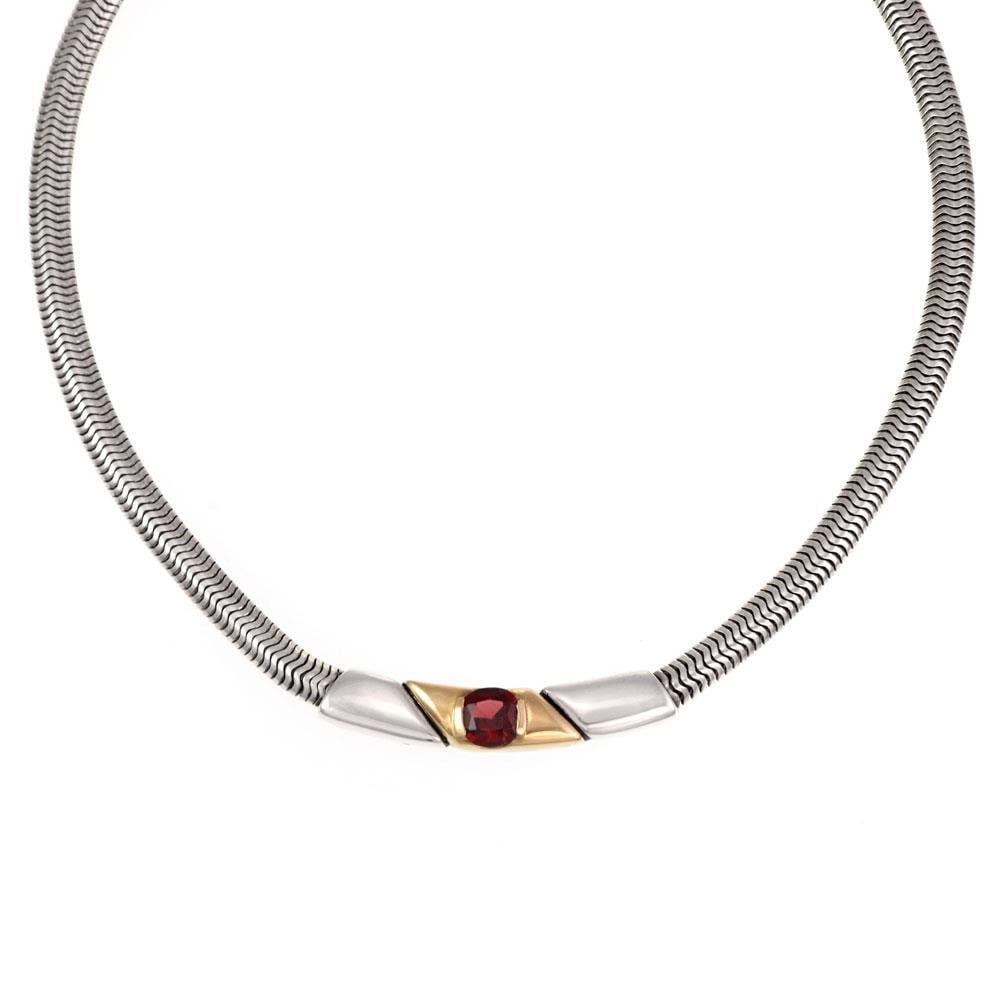 Gucci Vintage Necklace 18k Yellow Gold Garnet 2.00ct Sterling Silver: Gucci Vintage Necklace 18k Yellow Gold Garnet 2.00ct Sterling Silver This exquisite vintage necklace by Gucci showcases a stunning combination of 18k yellow gold and sterling silver. The piece feature