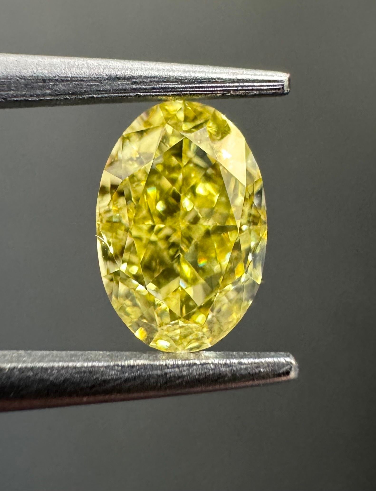 Loose Diamond - OVAL 0.64ct Fancy Intense Yellow VVS2 (1 of 1)