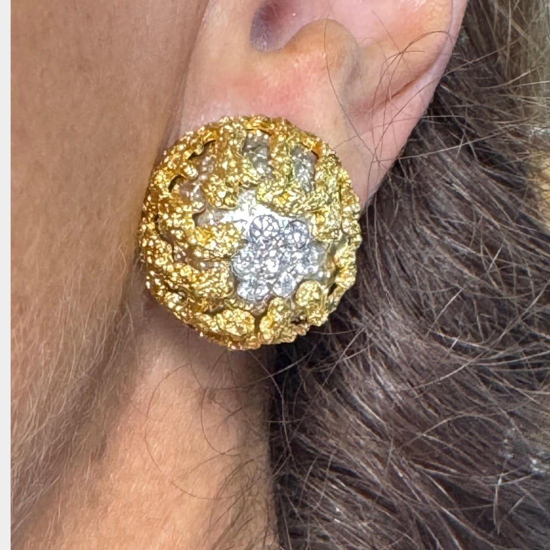 1960s 18K Yellow Gold Diamond Earrings 14 Diamonds 0.90 Ct (1 of 3)
