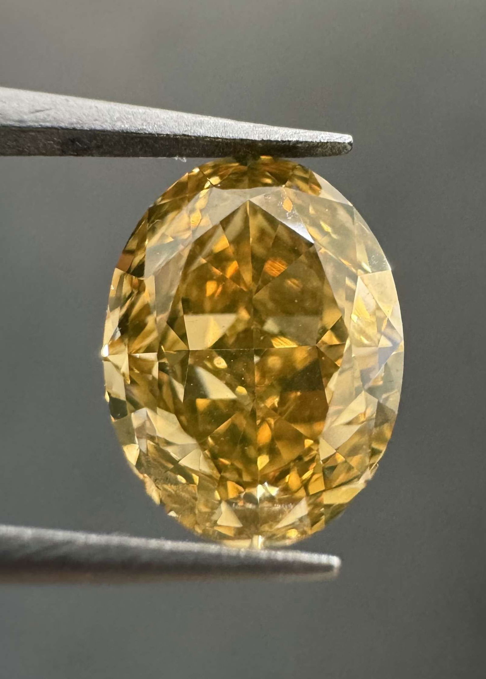 Loose Diamond - OVAL 1.21ct Fancy Deep Brownish Orangey Yellow VS1: Loose Diamond - OVAL 1.21ct Fancy Deep Brownish Orangey Yellow VS1 Source: Natural Shape: OVAL Carats: 1.21 Color: Fancy Deep Brownish Orangey Yellow Certification: GIA Video: