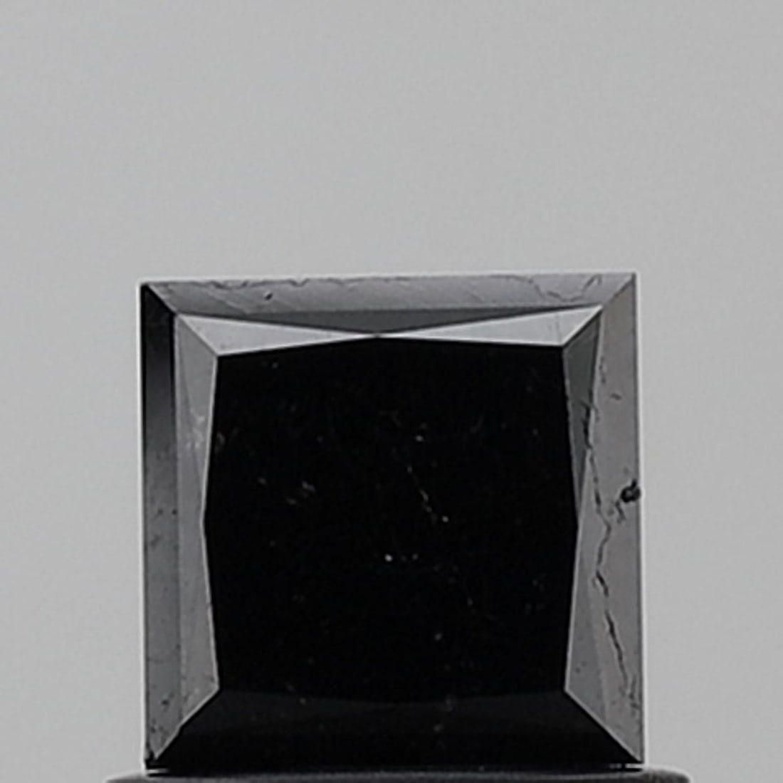 Loose Diamond - PRINCESS 0.81ct Black VS1: Loose Diamond - PRINCESS 0.81ct Black VS1 Source: Natural Shape: PRINCESS Carats: 0.81 Color: Black Certification: NONE Video: