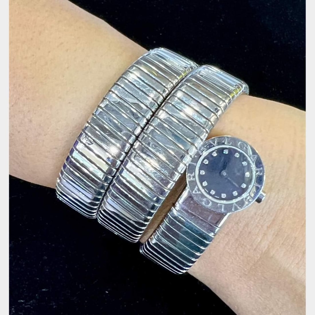 BVLGARI BB191TS Stainless Steel 3-Row Watch with Diamond Dial: BVLGARI BB191TS Stainless Steel 3-Row Watch with Diamond Dial The BVLGARI Stainless Steel BB191TS 3-Row Watch features a sophisticated design with a quartz movement for precise timekeeping. It is equi
