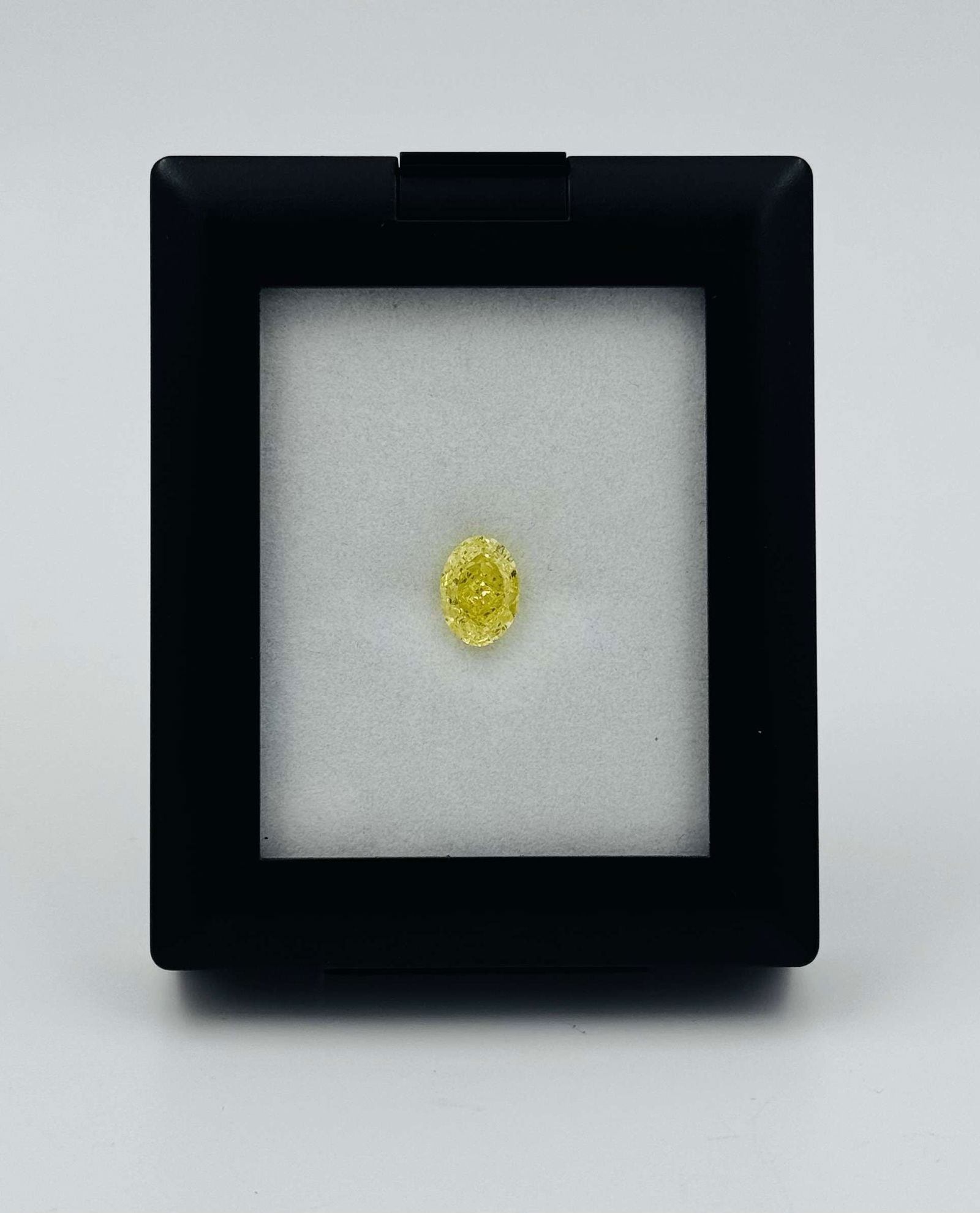Loose Diamond - OVAL 3.01ct Fancy Vivid Yellow SI1 (1 of 1)