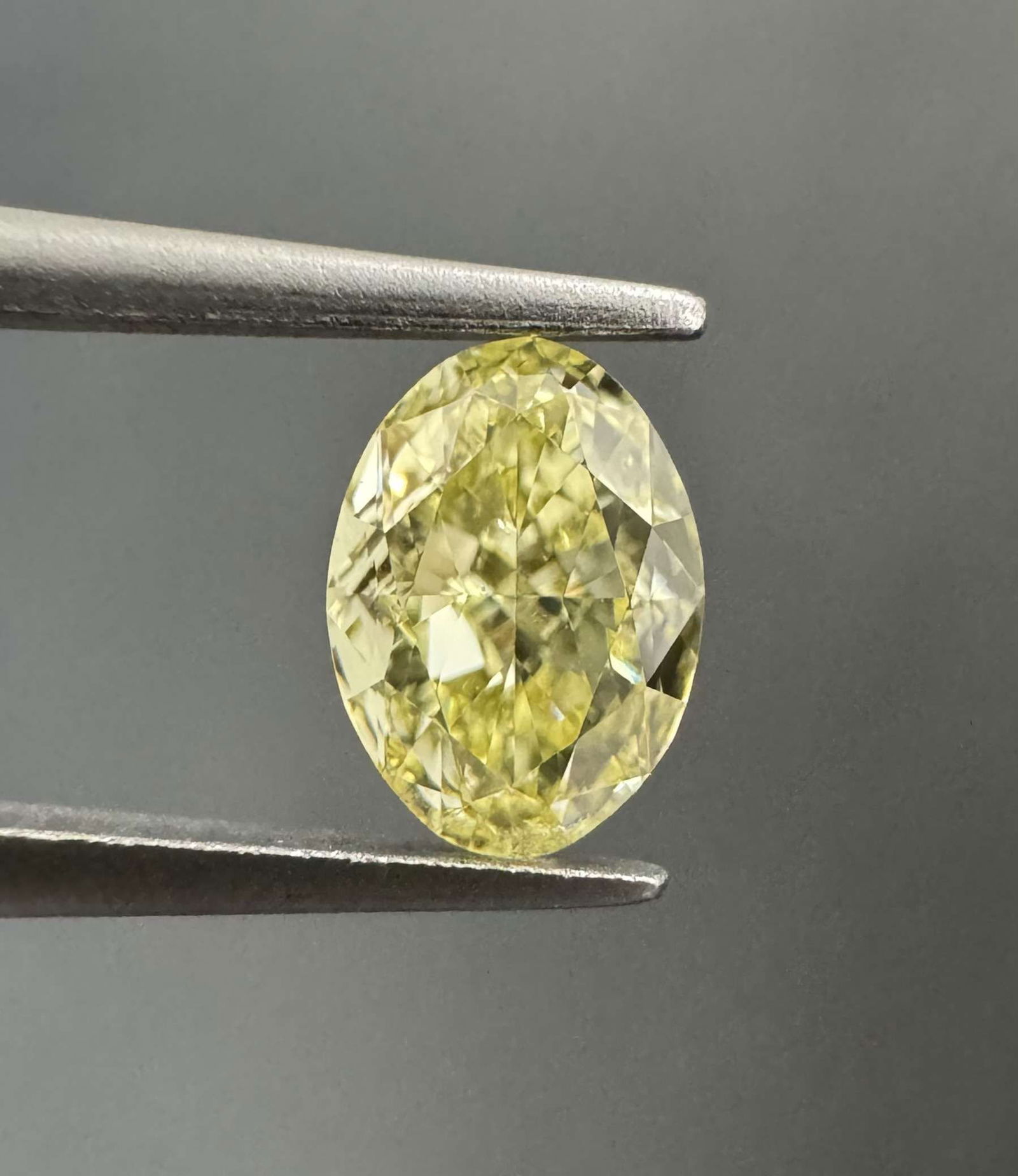 Loose Diamond - OVAL 0.5ct Fancy Yellow VS2 (1 of 1)