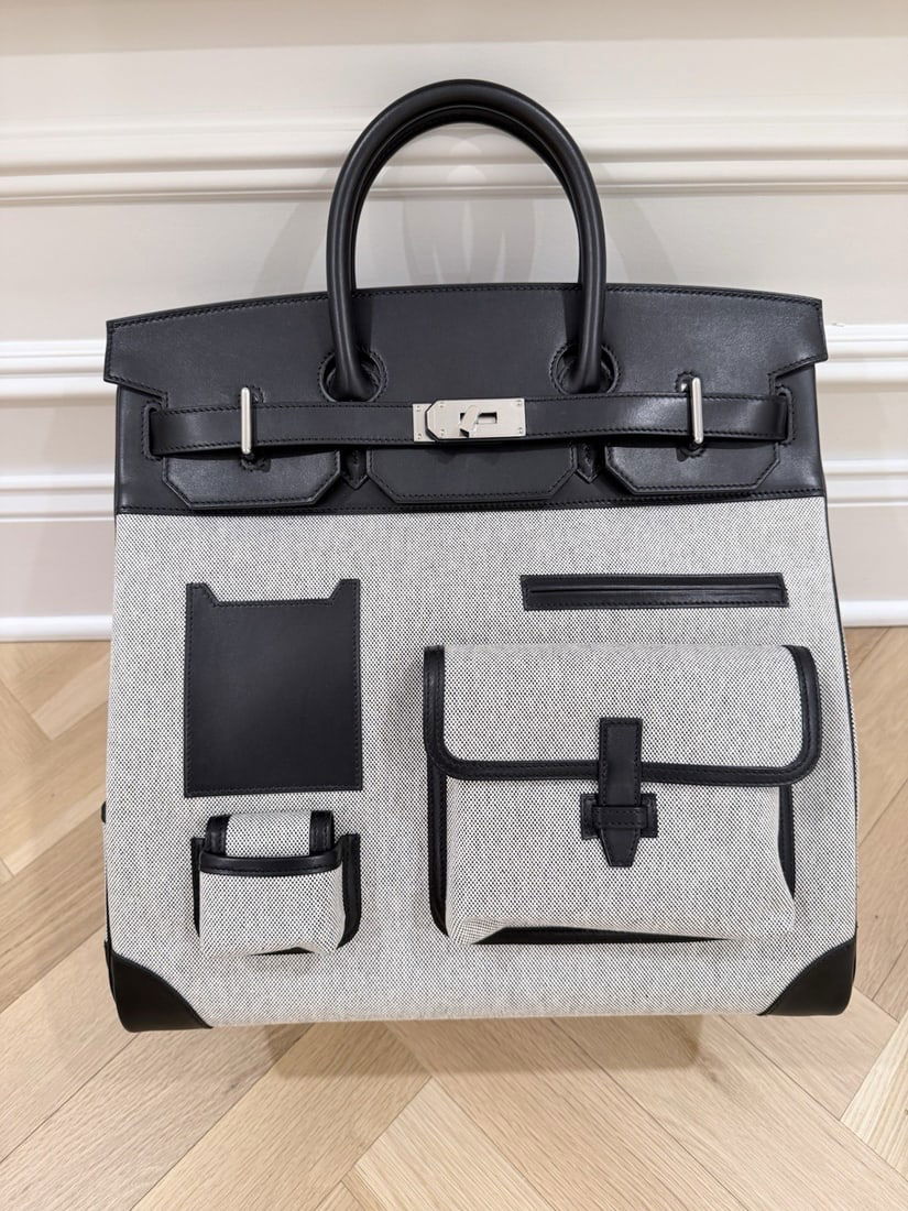 NEW Hermes Cargo HAC Birkin 40 Canvas Handbag with Palladium Hardware: NEW Hermes Cargo HAC Birkin 40 Canvas Handbag with Palladium Hardware Introducing the luxurious Hermes Evercalf Cargo Haut A Courroies Canvas Birkin 40 Handbag, a perfect blend of elegance and practic