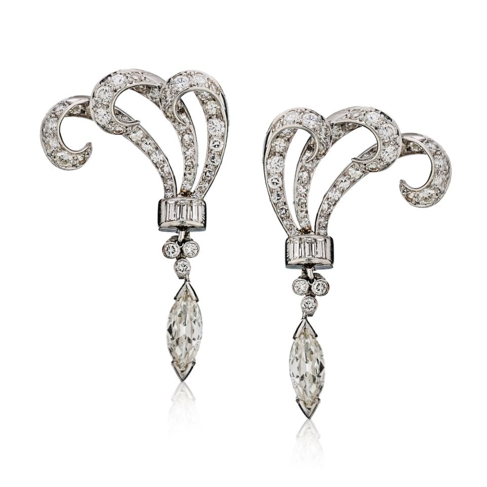 Platinum Art Deco Earrings 6 Carat Diamond Filigree Design: Platinum Art Deco Earrings 6 Carat Diamond Filigree Design Elevate your elegance with these stunning Platinum Art Deco Delicate Filigree Earrings, featuring a remarkable total diamond weight of approx