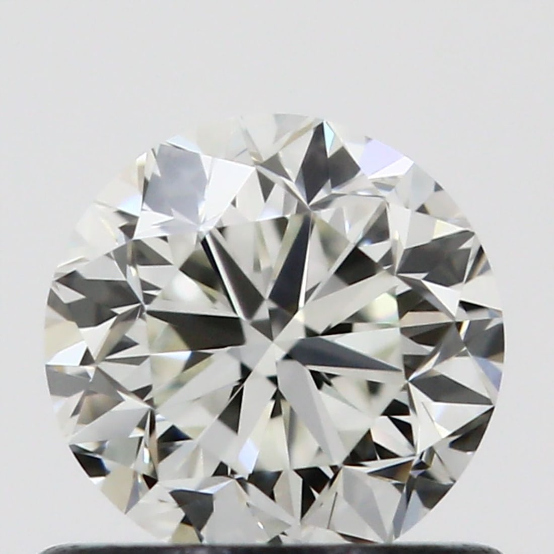 Loose Diamond - ROUND 0.7ct I IF: Loose Diamond - ROUND 0.7ct I IF Source: Natural Shape: ROUND Carats: 0.7 Color: I Clarity: IF Certification: GIA Video: