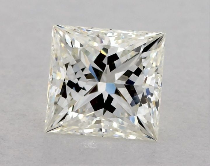 Loose Diamond - PRINCESS 0.75ct I VVS1: Loose Diamond - PRINCESS 0.75ct I VVS1 Source: Natural Shape: PRINCESS Carats: 0.75 Color: I Clarity: VVS1 Certification: GIA The Diamond Depot Guarantee: All items in this auction are guaranteed to b