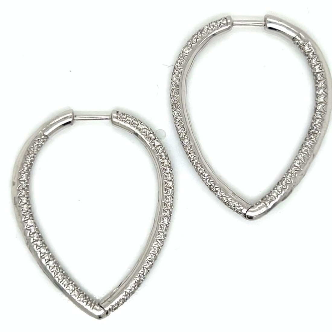18K White Gold 3.00 Ct Diamond Hoop Earrings with 338 Diamonds: 18K White Gold 3.00 Ct Diamond Hoop Earrings with 338 Diamonds These stunning 18K White Gold Inside-Outside Hoop Earrings are adorned with a total of 338 diamonds, weighing approximately 3.00 carats.