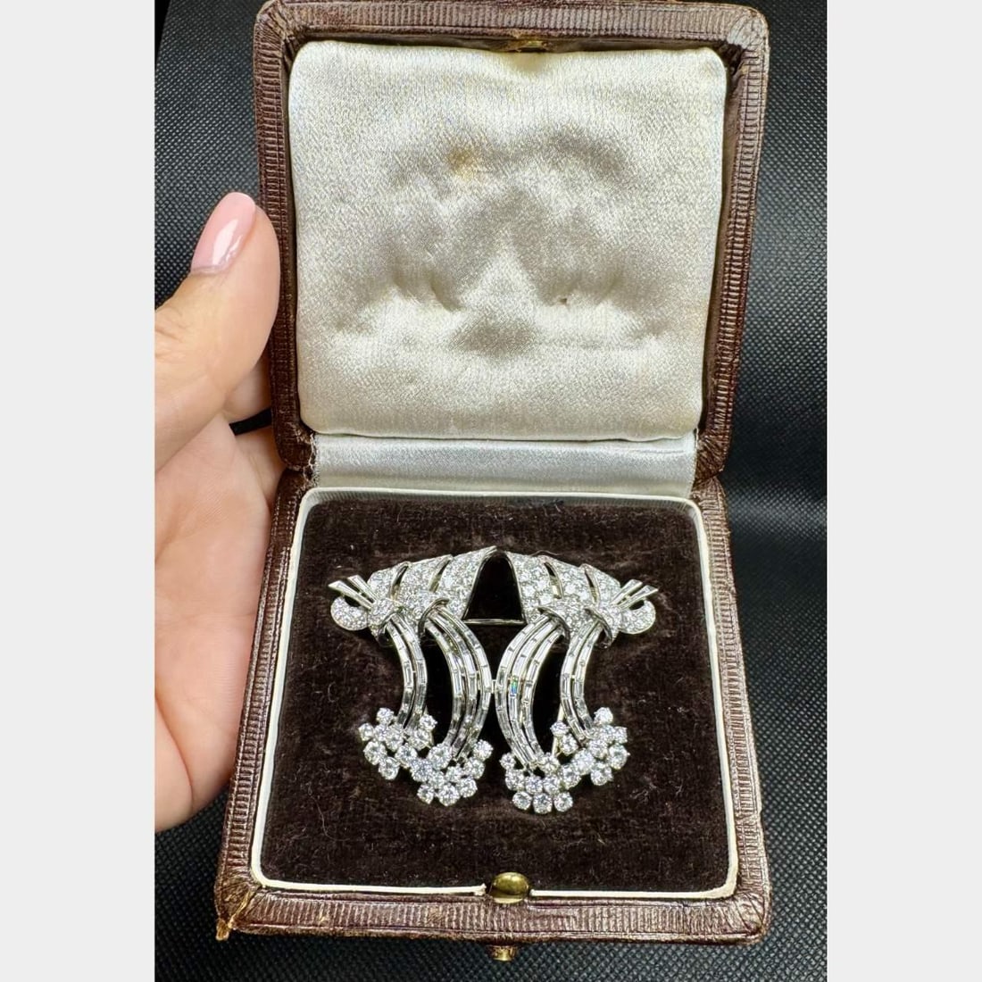 French Art Deco Diamond Clips 12.50 Ct F-G VVS-VS with Box (1 of 5)