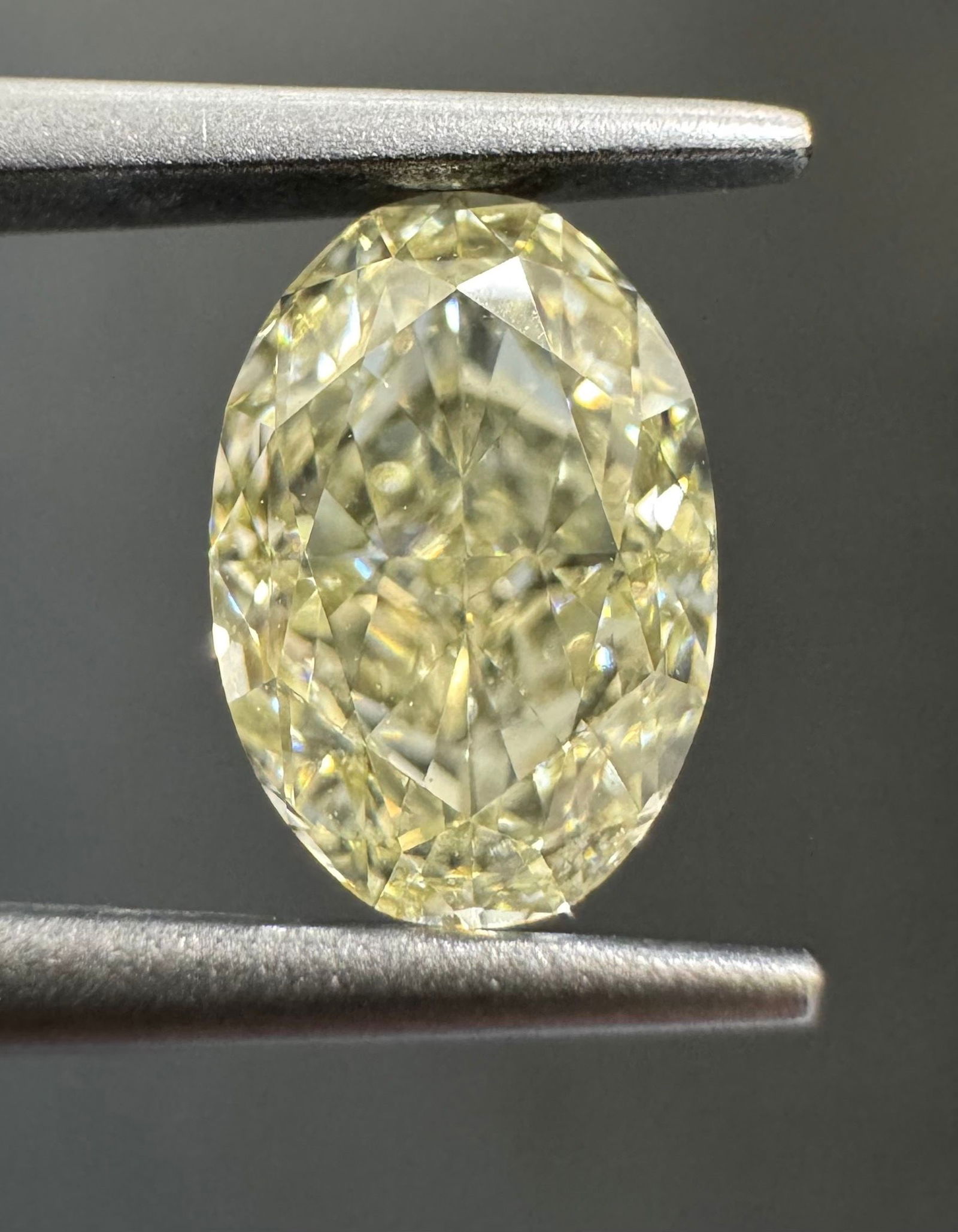 Loose Diamond - OVAL 1.12ct U-V VVS2 (1 of 1)