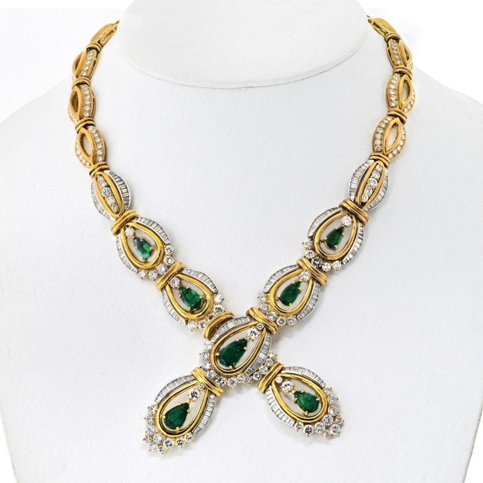 Chaumet Vintage Necklace Platinum 18K Yellow Gold Diamonds Emeralds 35 Cts: Chaumet Vintage Necklace Platinum 18K Yellow Gold Diamonds Emeralds 35 Cts This exquisite necklace by Chaumet combines the elegance of platinum and 18K yellow gold with stunning gemstones. It features