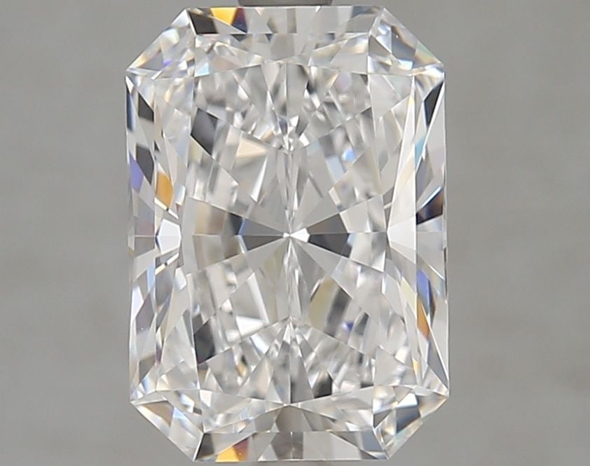 Loose Diamond - RADIANT 3.29ct D VVS1: Loose Diamond - RADIANT 3.29ct D VVS1 Source: This is a real non-mined Diamond that has been grown in a lab Shape: RADIANT Carats: 3.29 Color: D Clarity: VVS1 Certification: GIA Video: