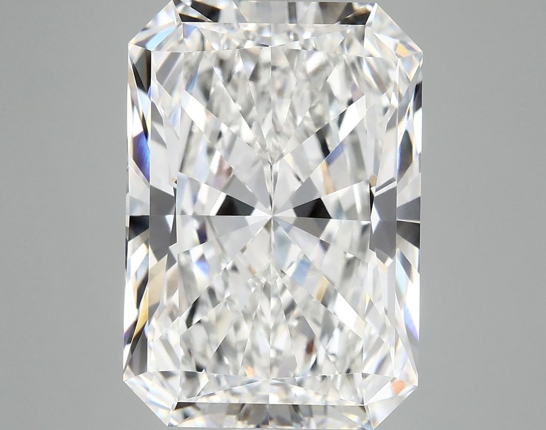 Loose Diamond - RADIANT 9.0ct E VVS2: Loose Diamond - RADIANT 9.0ct E VVS2 Source: This is a real non-mined Diamond that has been grown in a lab Shape: RADIANT Carats: 9.0 Color: E Clarity: VVS2 Certification: IGI Video: Video Link The