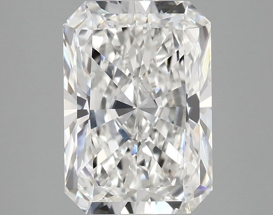 Loose Diamond - RADIANT 3.04ct E VVS2: Loose Diamond - RADIANT 3.04ct E VVS2 Source: This is a real non-mined Diamond that has been grown in a lab Shape: RADIANT Carats: 3.04 Color: E Clarity: VVS2 Certification: IGI Video: